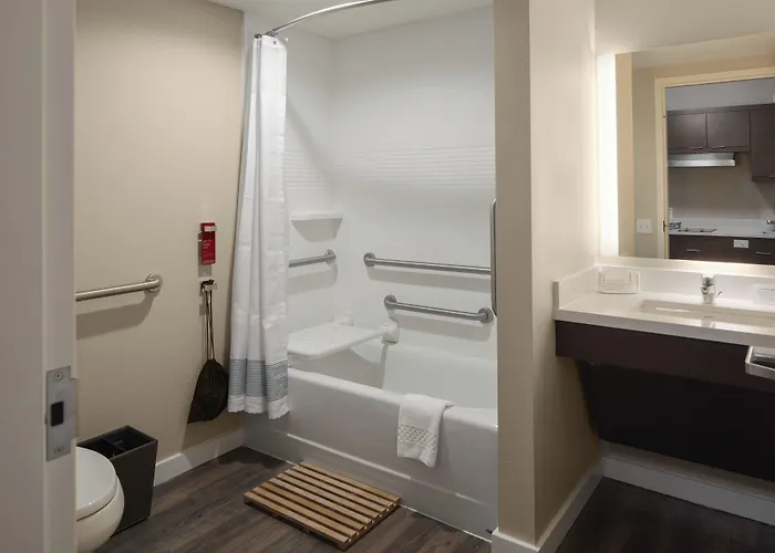 Towneplace Suites By Marriott Tampa South